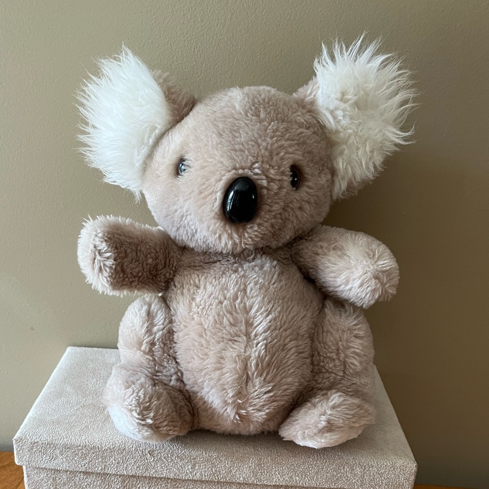 Vintage 1979 Daekor* Beige Pot Belly Koala Bear Plush Toy